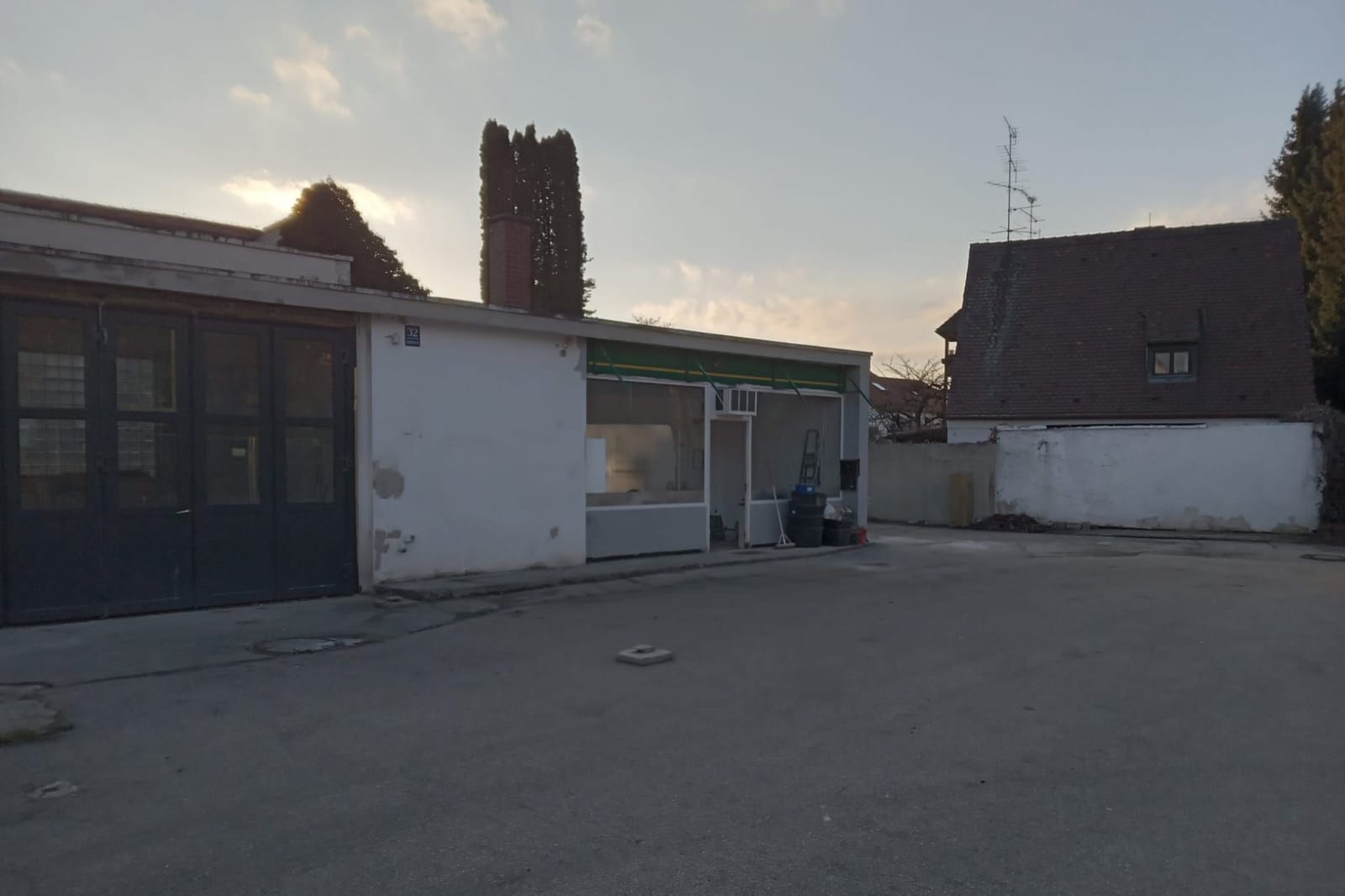 Vom Leerstand zur modernen Werkstatt, vorher